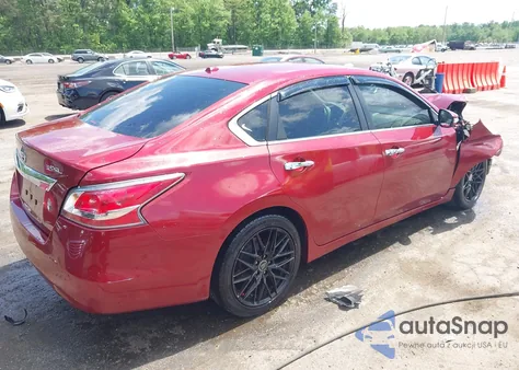 2015 Nissan Altima 3.5 S/3.5 Sl/3.5 Sv z USA, uszkodzony, nr VIN 1N4BL3AP0FC492961